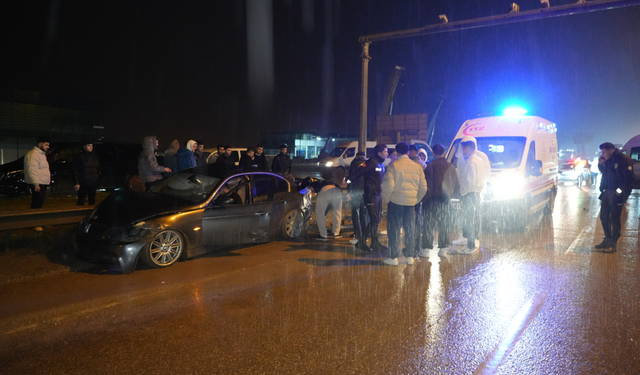 Kayganlaşan yol, zincirleme trafik kazasına neden oldu!