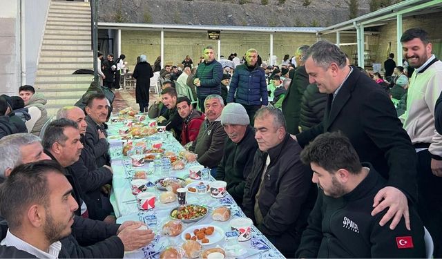 Başkan Demirbaş, vatandaşlarla bir araya geldi