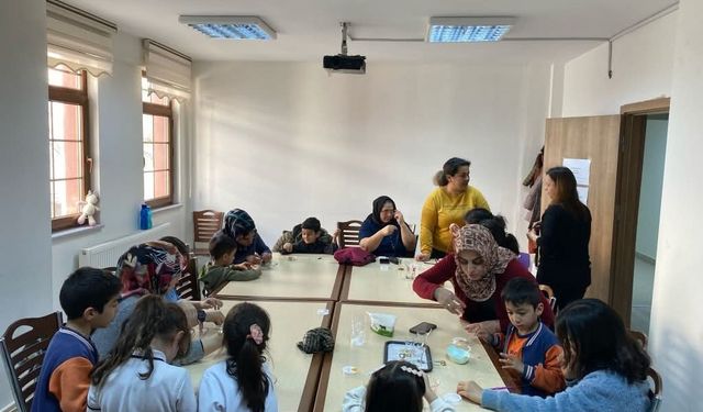 Beypazarı ADEM’de kadınlar hem üretiyor hem sosyalleşiyor