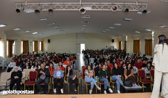 Kahramankazanlı öğrencilere "Meslek Seçimi ve Kariyer Planı" konferansı