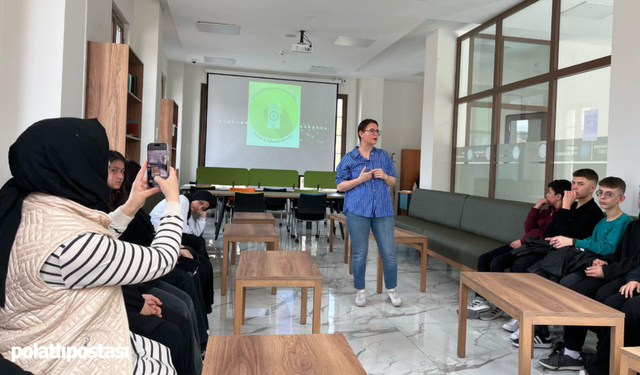 Kızılcahamam Belediyesi'nden gençlere dijital dünyada güvenli adımlar semineri