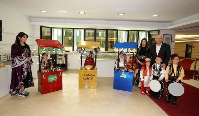 Yenimahalleli miniklerden Başkan Yaşar’a sevimli jest