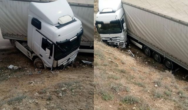 Ankara'da seyir halindeki tır yoldan çıktı