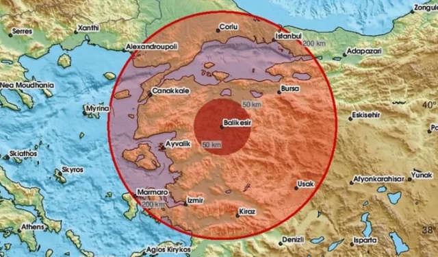 6.2'lik deprem Balıkesir'de de hissedildi!