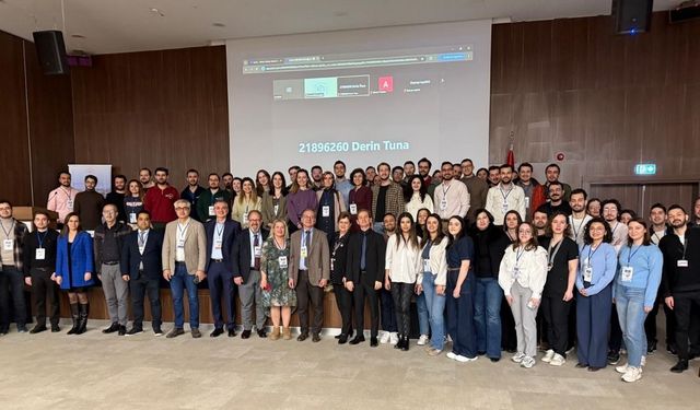 Uzman hekimler Bilkent Şehir Hastanesinde tiroid eğitimi için bir araya geldi
