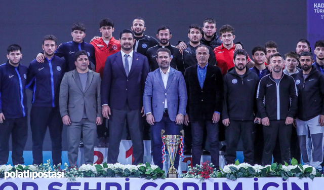 Keçiören'in gururu! Güreşçiler Türkiye Şampiyonu oldu