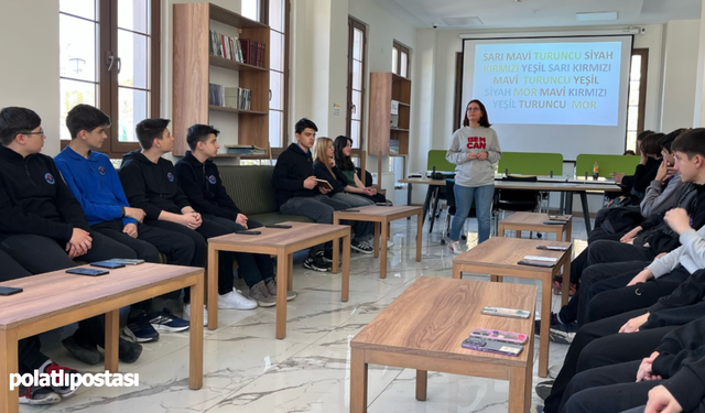 Kızılcahamam Belediyesi'nden gençlere dijital çağ farkındalığı semineri