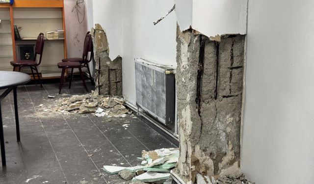 6.2'lik depremde binanın kolonları patladı! Betonun içinden çıkanlar pes dedirtti