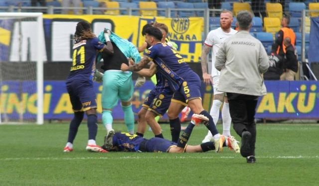MKE Ankaragücü - Çorum FK maçının ardından kavga çıktı