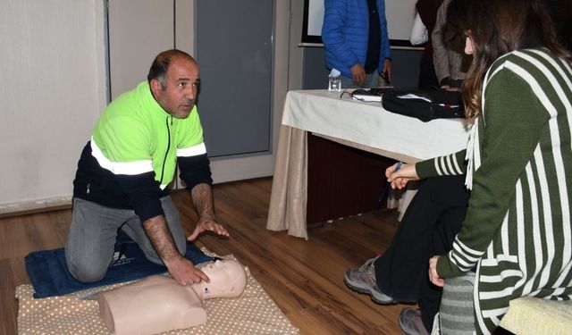 Mamak'ta hayat kurtaran ilk yardım eğitimi