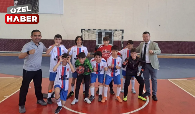 Polatlı İmam Hatip Ortaokulu futsal takımı FİNALDE!