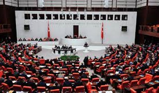 AK Parti'nin Meclis Gurup yönetimi aynı kadroyla devam diyor