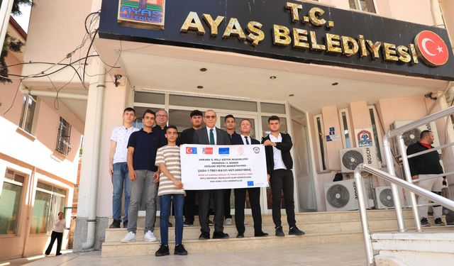 Ayaşlı öğrencilerden Başkan Demircioğlu’na ziyaret