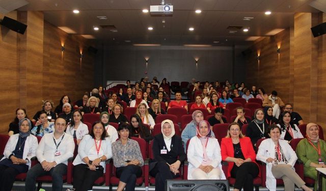 Bilkent Şehir Hastanesinde yenidoğan acillerine gerçekçi müdahale eğitimi düzenlendi