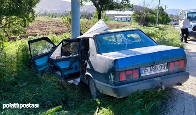 Burdur Tefenni'de Seydiler yolu üzerinde kaza