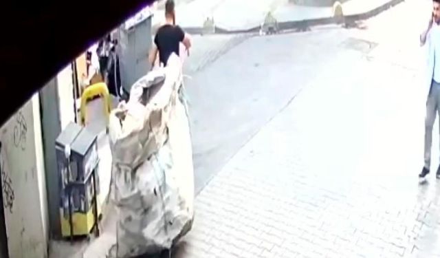 Kağıt toplayıcısı, çöpte servet buldu!