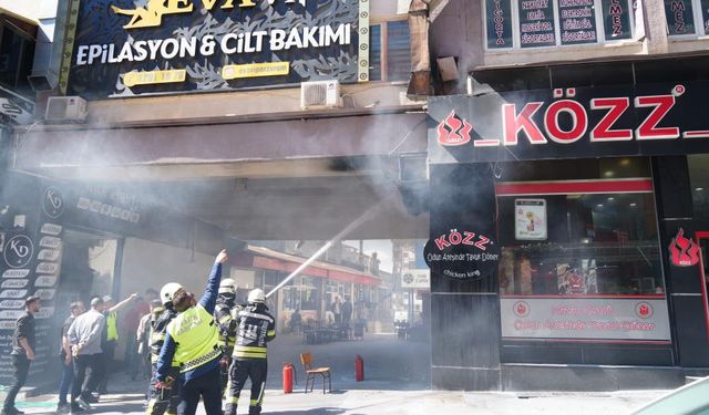 İş yerinde çıkan yangına esnaf hortumla müdahale etti!