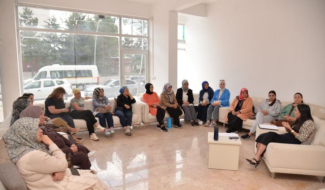 Kahramankazan'da, kadınlara yönelik seminere yoğun ilgi
