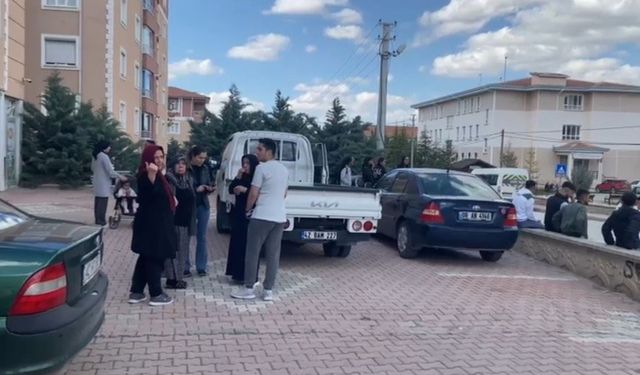 Konya 5,2 ile sallandı! Vatandaşlar sokaklara döküldü