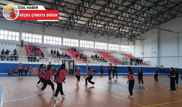 Liseler arası voleybol turnuvası sona erdi: Şampiyon Bala Anadolu Lisesi