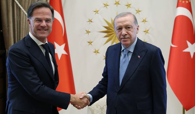 Cumhurbaşkanı Erdoğan, NATO Genel Sekreteri ile bir araya geldi