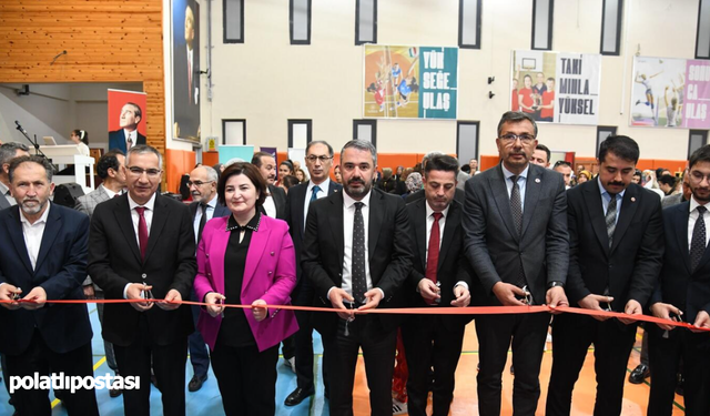 Pursaklar'da "Hayat Boyu Öğrenme Haftası" coşkusu: Kadınların el emeği göz nuru sergisi açıldı
