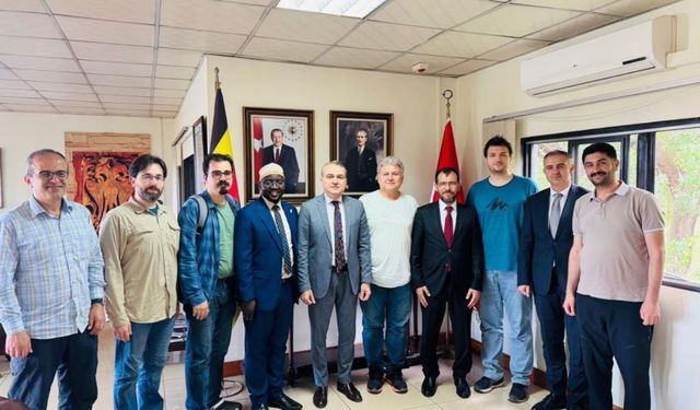 Türk doktorlar Uganda’da umut ışığı oldu