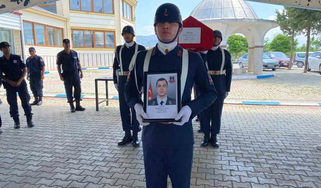 Hastalığa yenik düşen uzman çavuş, Osmaniye’de son yolculuğuna uğurlandı