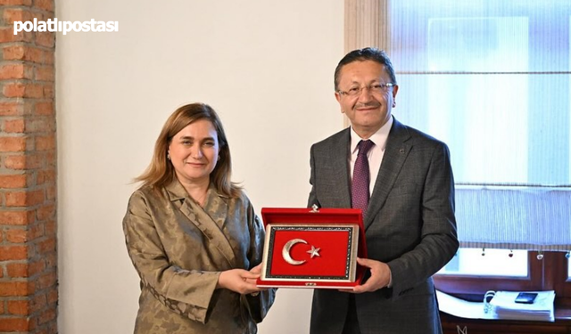 Altındağ Belediyesi'nden Ankara Üniversitesi Sağlık Bilimleri Fakültesi'ne teşekkür plaketi