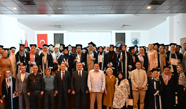 Altındağ’ın altın kadınları sertifikalarını aldı