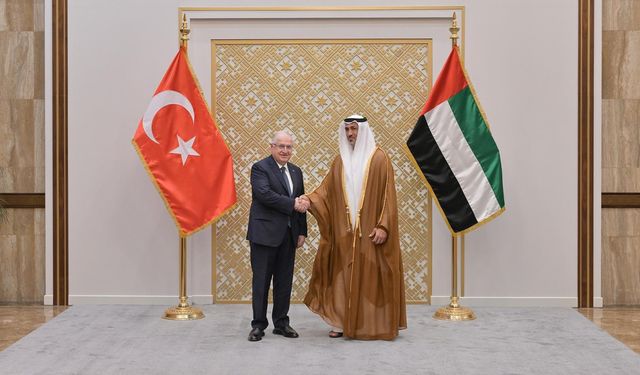 Bakan Güler, BAE'de Savunma Bakanı ile görüştü