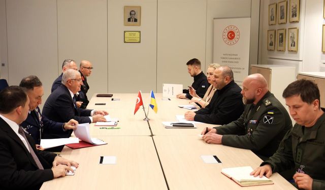 Bakan Güler, Ukraynalı mevkidaşı ile görüştü