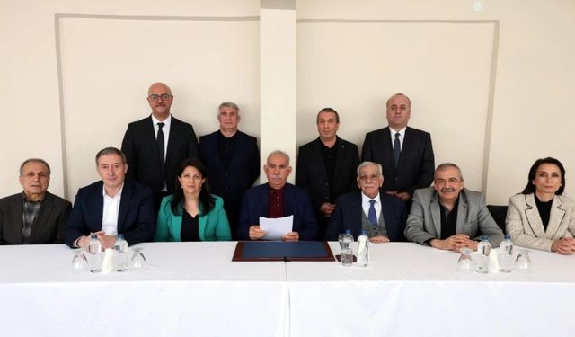 DEM Parti'den flaş Öcalan açıklaması! "Farklı siyasi partilerin temsilcileri ile görüşmesi muhtemel"