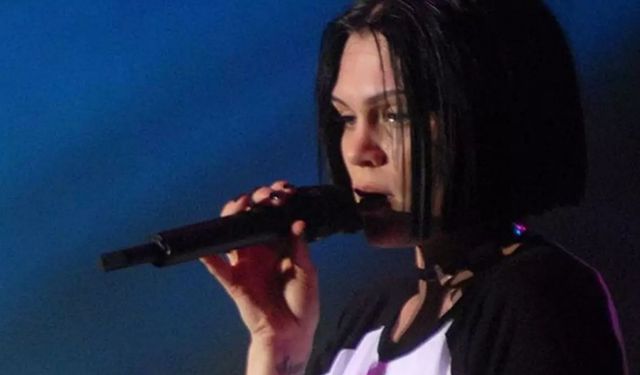 Jessie J gözyaşlarıyla hayranlarına veda etti