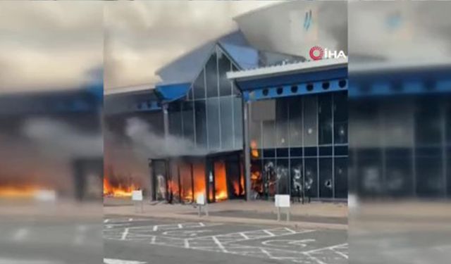 Kuzey İrlanda'da şiddet olayları 3. gününde devam ediyor