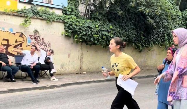 Sınav yerini karıştırdı, 1 dakika kala yetişti