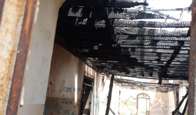 Cumhuriyetin sessiz tanığı göz göre göre kül oldu