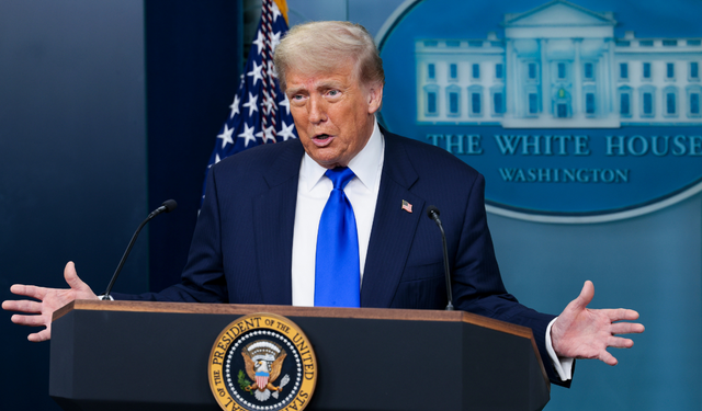 Trump'tan Kanada’ya yüzde 35 yeni gümrük vergisi kararı
