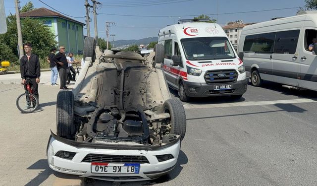Yayaya yol veren araca çarptı! Yaralılar var