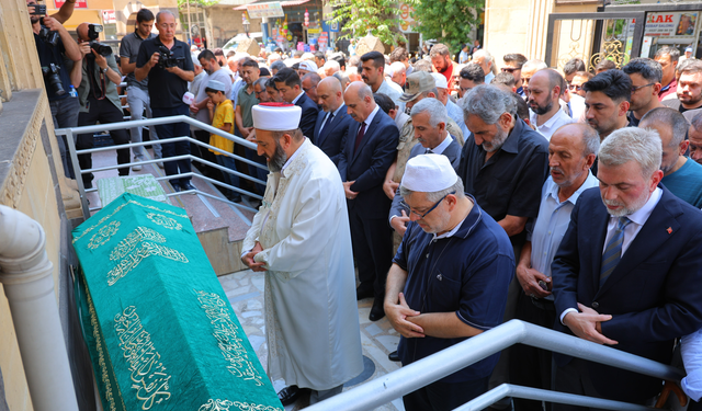 Ankara’da yangında hayatını kaybeden anne ve bebeği toprağa verildi!