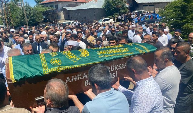 Ankaralı 15 Temmuz şehidinin babası toprağa verildi!
