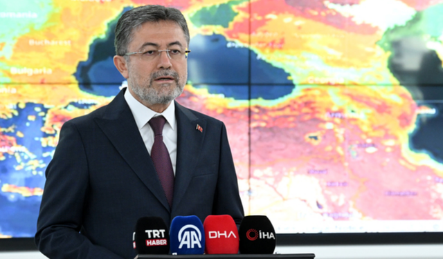 Bakan Yumaklı'dan yangınlarla ilgili açıklama: 55'i kontrol altında, Bursa yangını devam ediyor