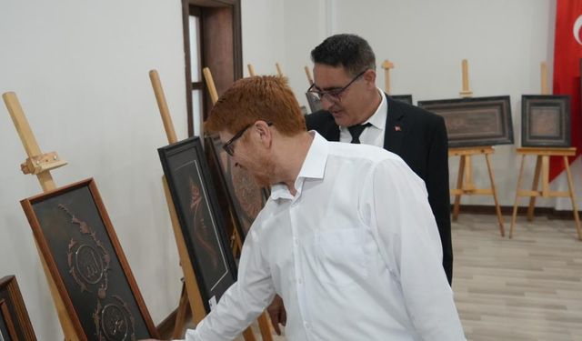 Bakır Rölyef Sanatı ile şehitlerin hatırasını yaşatıyor