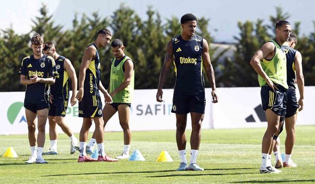 Fenerbahçe, yeni sezon hazırlıklarını sürdürüyor