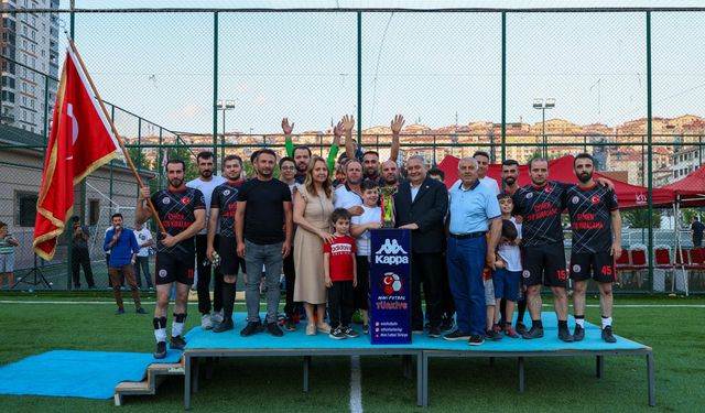 Keçiören Belediye Başkanı Özarslan, futbol turnuvasında