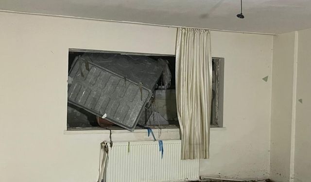 Ankara’daki sağanak yağışta dairenin duvarı yıkıldı:1 yaralı