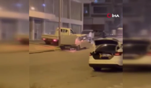 Keçiören'de, park halindeki otomobil alevlere teslim oldu!