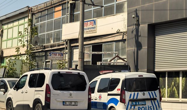 Pencereyi beğenmeyen müşteri, kurşun yağdırdı!
