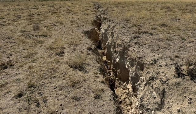 Konya’da büyüyen tehlike: Yüz yarıkları sınıra dayandı