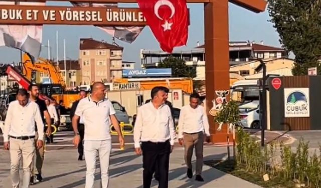 Baki Demirbaş, Yöresel Ürünler Pazarı'nı ziyaret etti